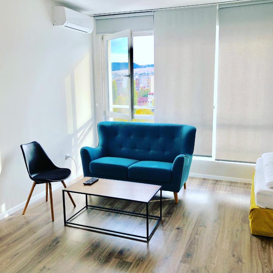 Turquoise And Magenta Apartment Sofia Buitenkant foto